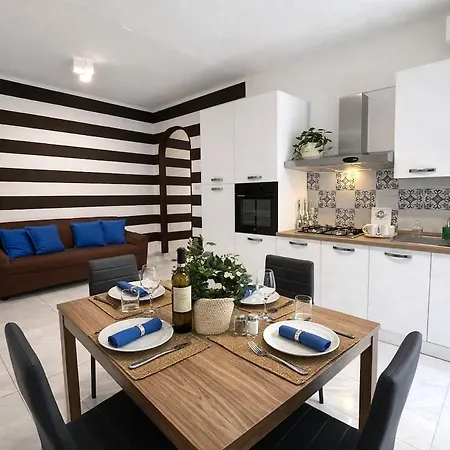 Lägenhet Brennero 31 Cortile Spazio E Relax Per Voi *